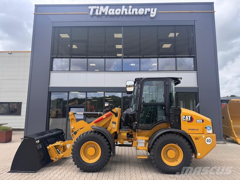 CAT 908 Iekrāvēji uz riteņiem