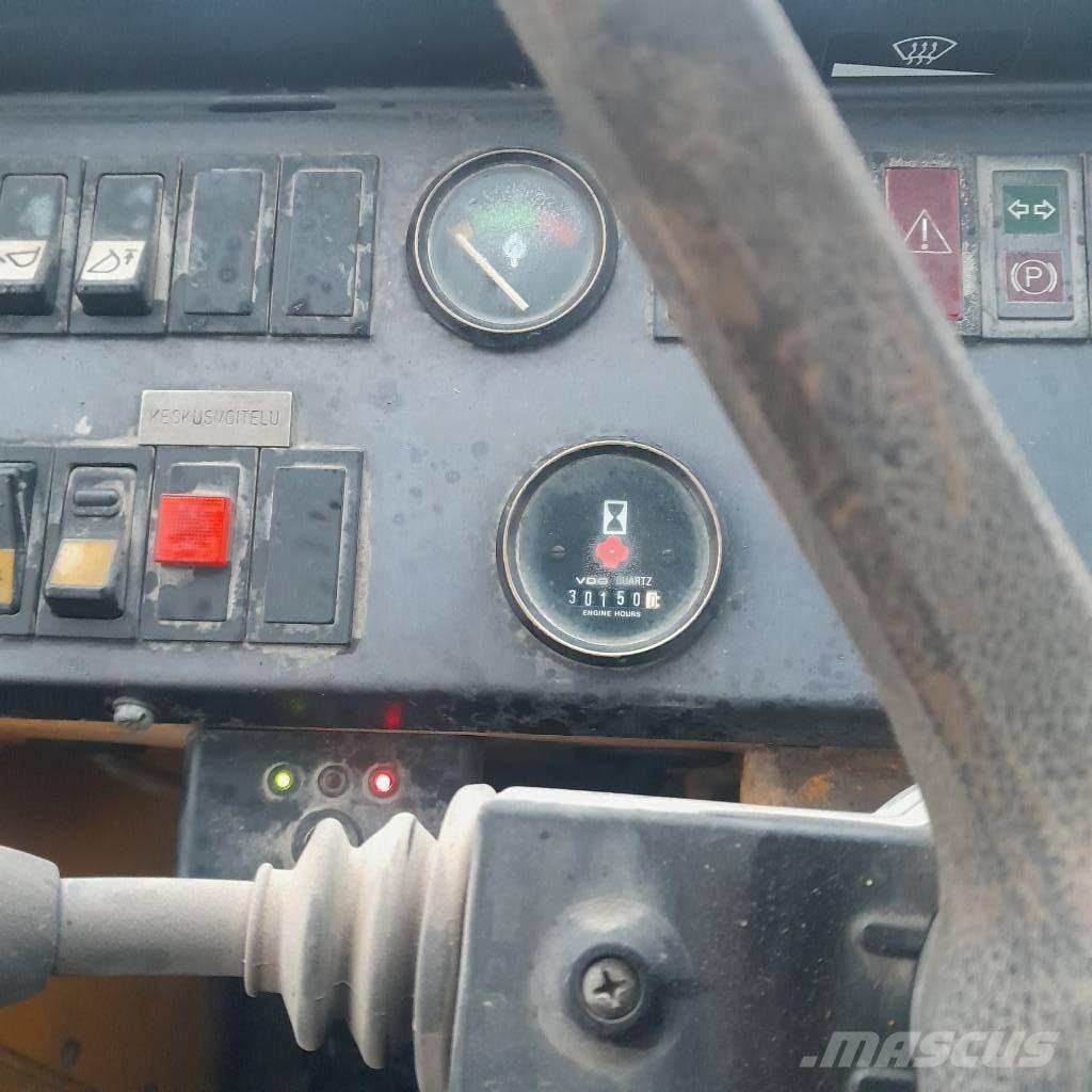 Volvo L 90 Iekrāvēji uz riteņiem