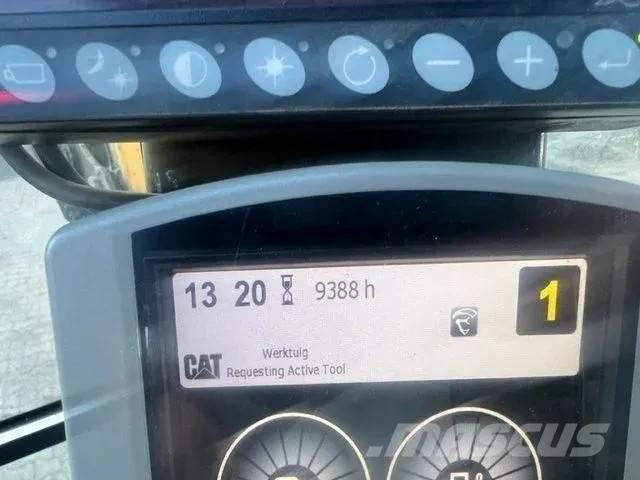 CAT M 318 F Ekskavatori uz riteņiem