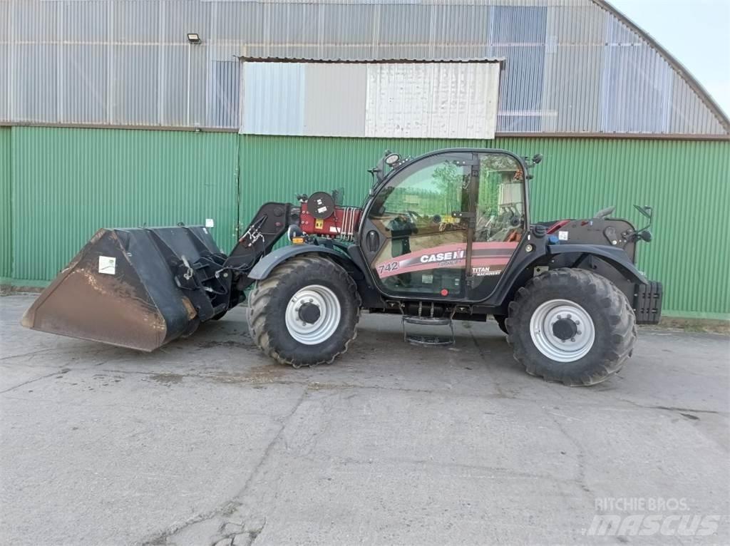 CASE 742 Farmlift Teleskopiskie manipulatori