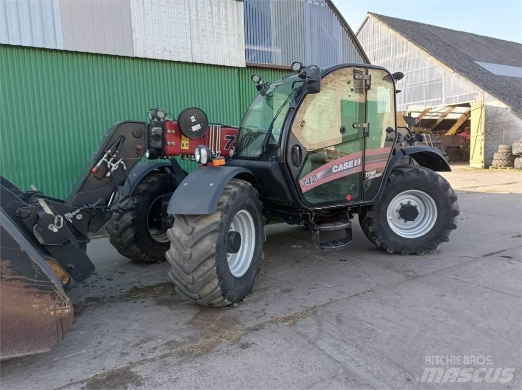 CASE 742 Farmlift Teleskopiskie manipulatori