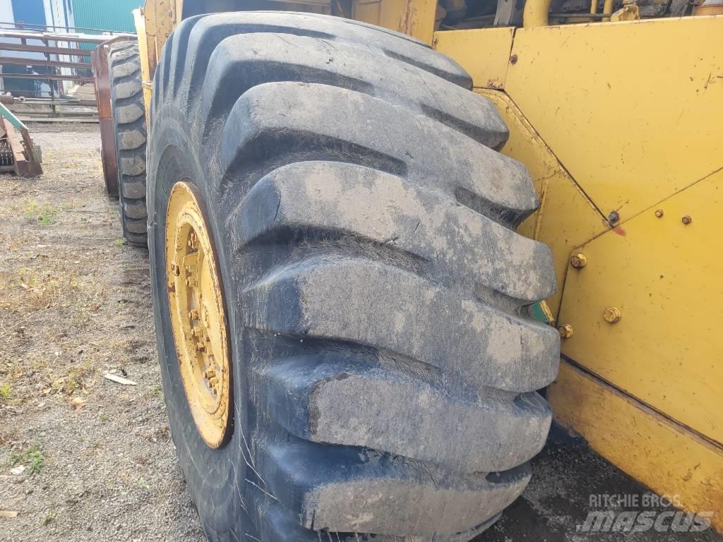 CAT 980 B Iekrāvēji uz riteņiem