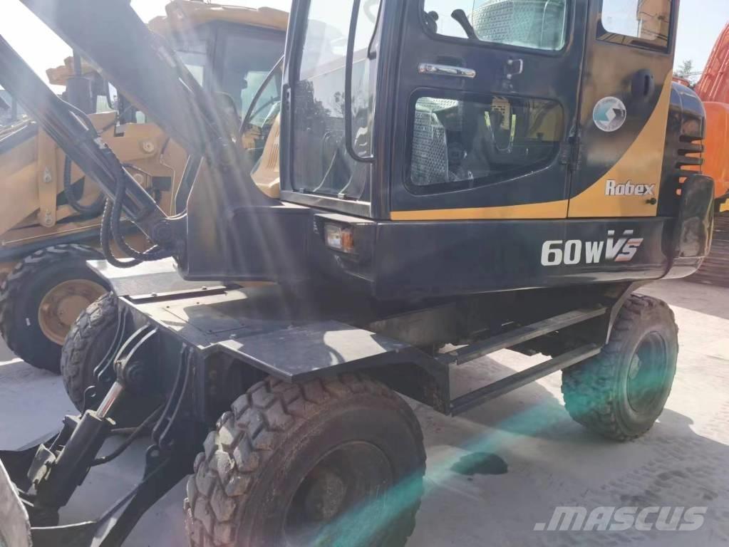 Hyundai Robex 60 W Ekskavatori uz riteņiem