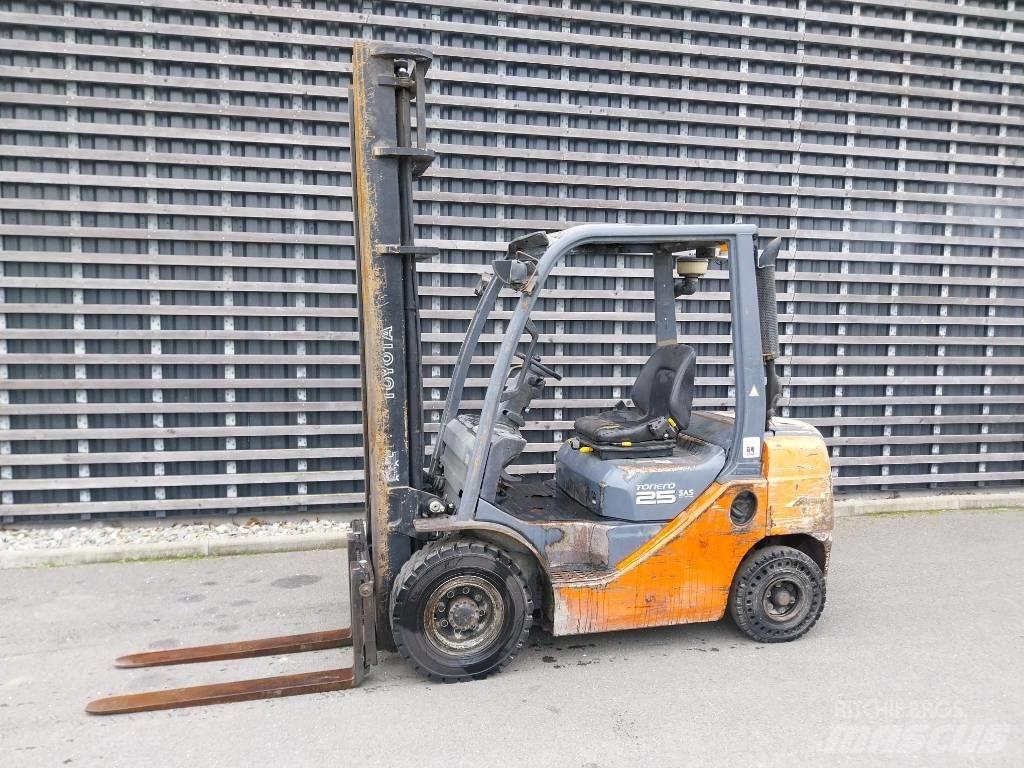 Toyota 25 Tehnika ar dīzeļa dzinēju