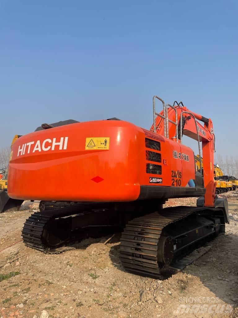 Hitachi 210LC Kāpurķēžu ekskavatori