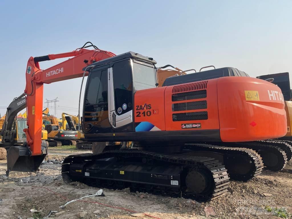 Hitachi 210LC Kāpurķēžu ekskavatori