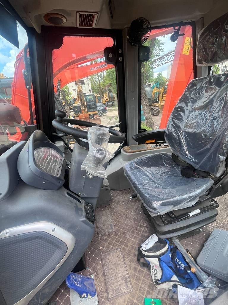 CAT 420 F Ekskavatori-iekrāvēji