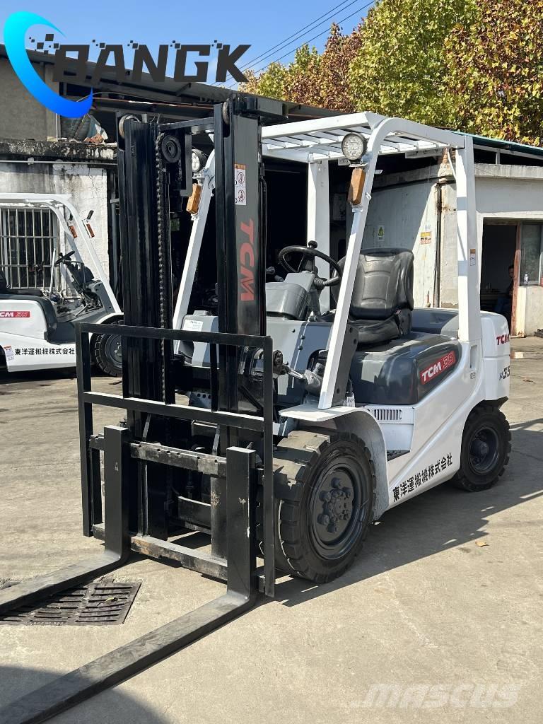 TCM FD35T3C Tehnika ar dīzeļa dzinēju