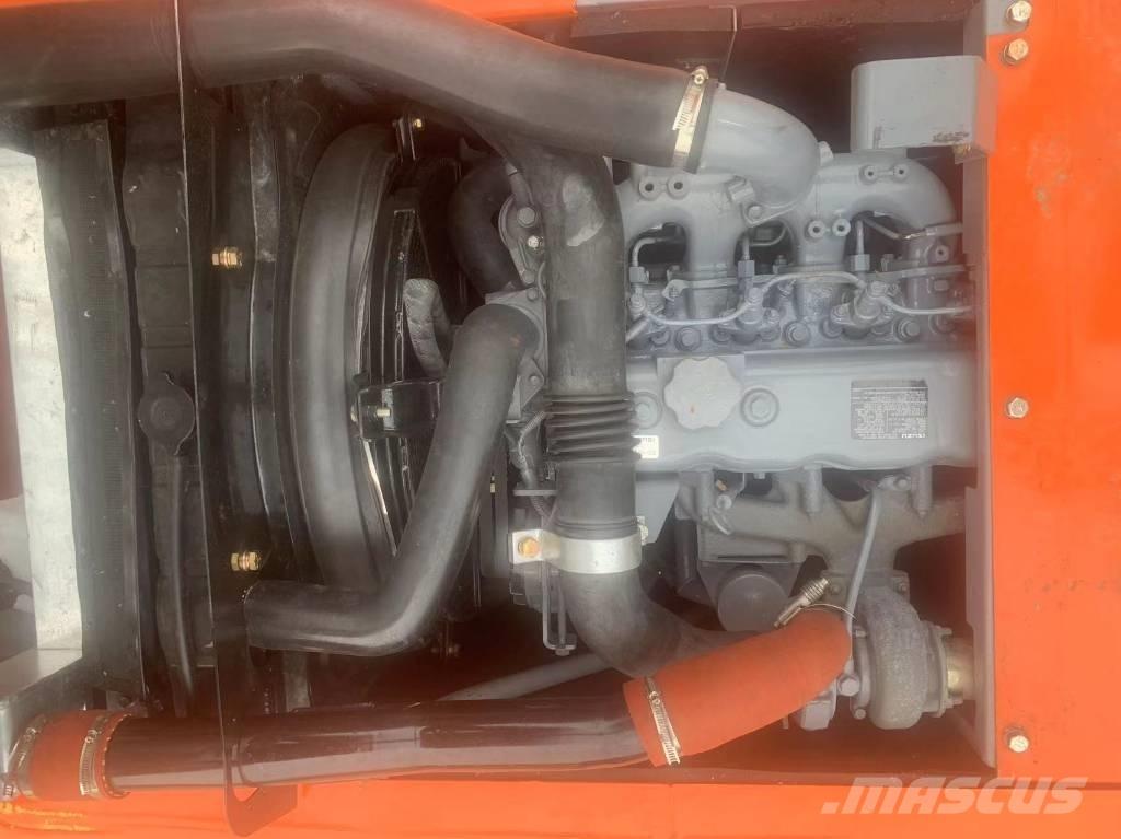 Hitachi EX 120 -3 Kāpurķēžu ekskavatori