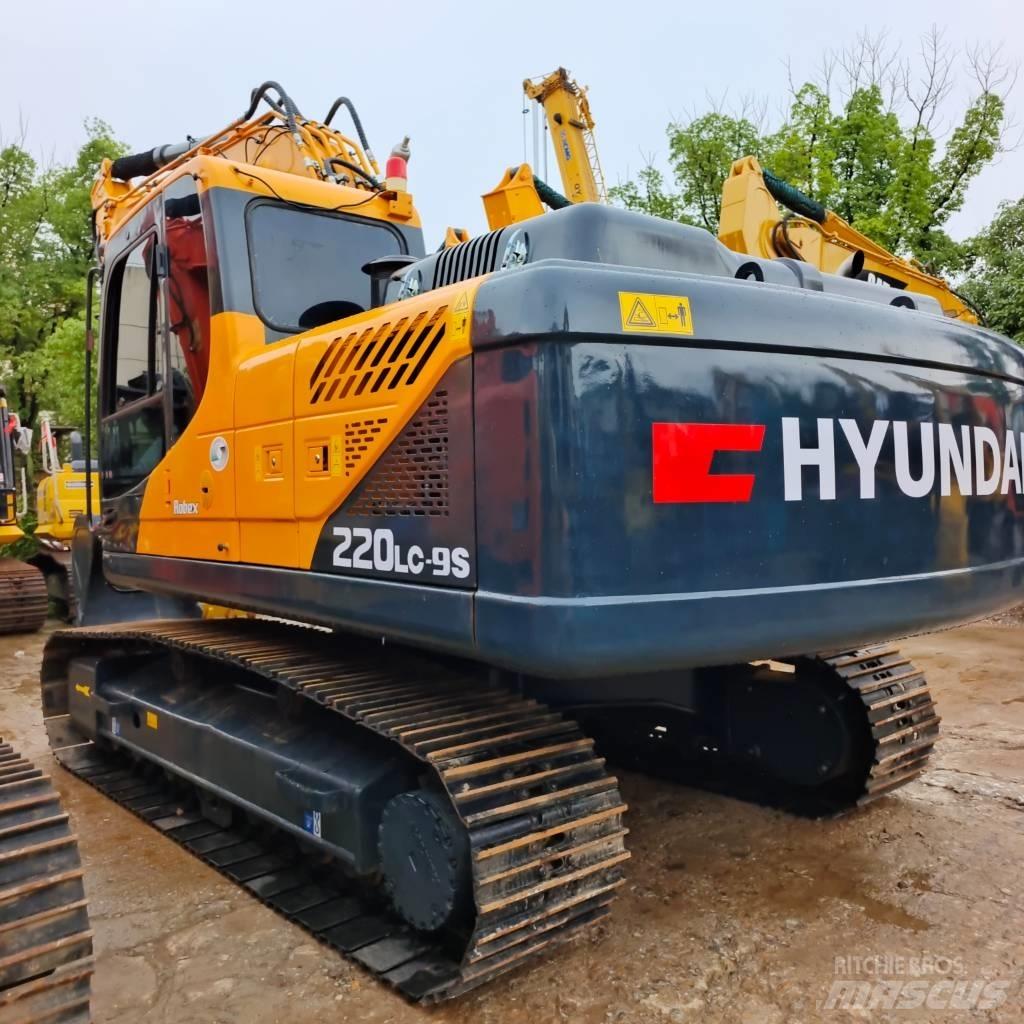 Hyundai 220lc-9s Kāpurķēžu ekskavatori