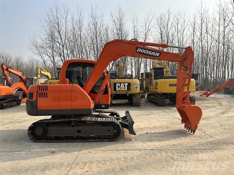 Doosan DX75 Mini ekskavatori < 7 t
