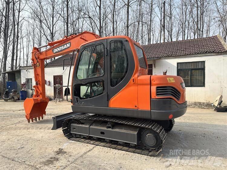 Doosan DX75 Mini ekskavatori < 7 t