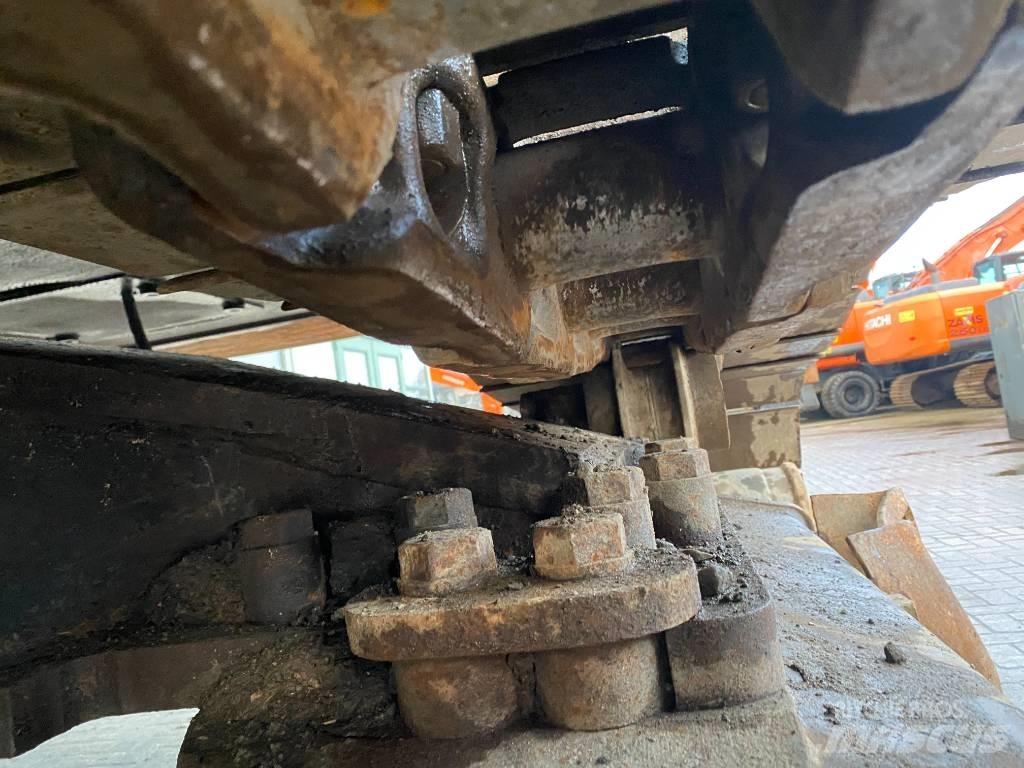 Hitachi ZX 460 Kāpurķēžu ekskavatori