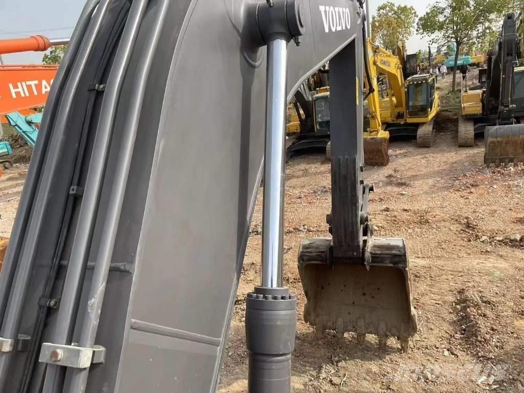 Volvo EC 250 D Kāpurķēžu ekskavatori