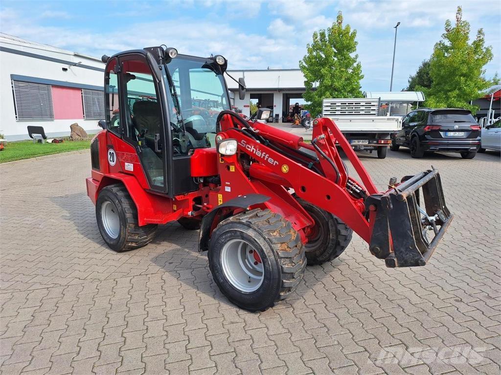 Schäffer 3460 Iekrāvēji uz riteņiem
