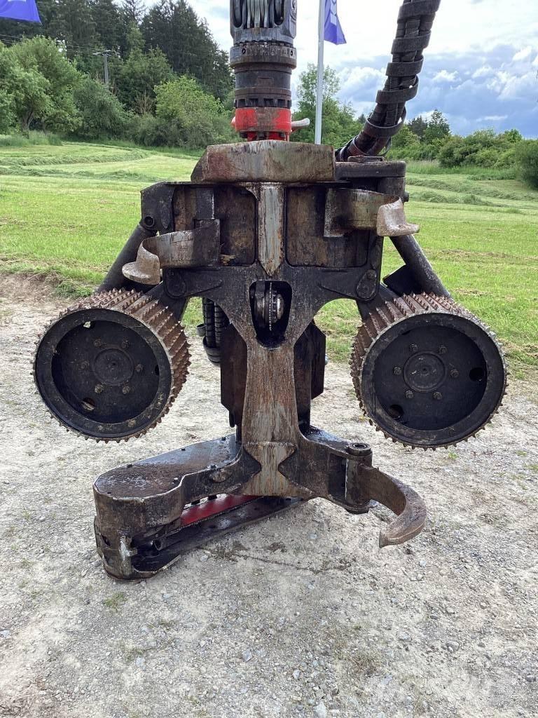 Komatsu S132 Atzarotāji