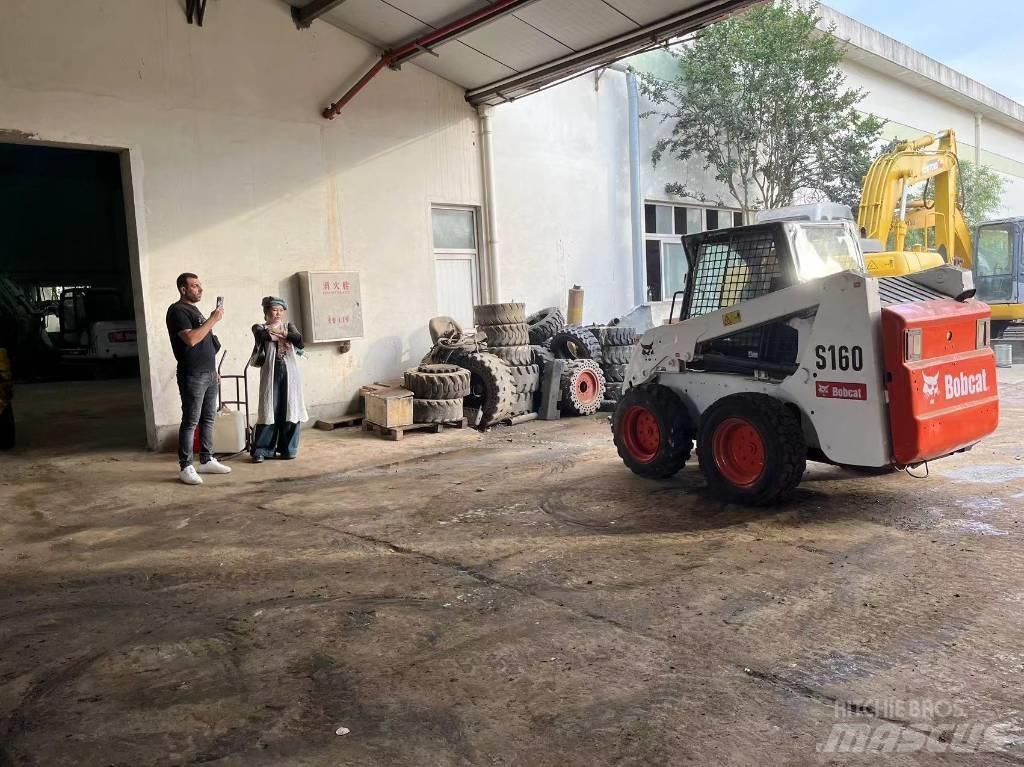 Bobcat S 160 Lietoti riteņu kompaktiekrāvēji