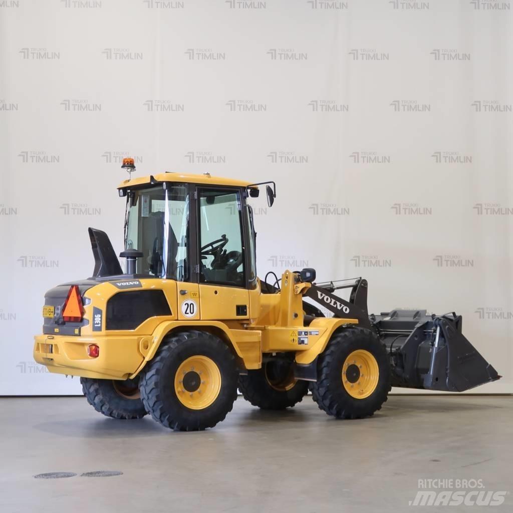 Volvo L30G Iekrāvēji uz riteņiem