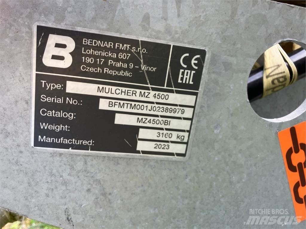 Bednar MZ 4500 Cits lopbarības novācēju, kombainu aprīkojums