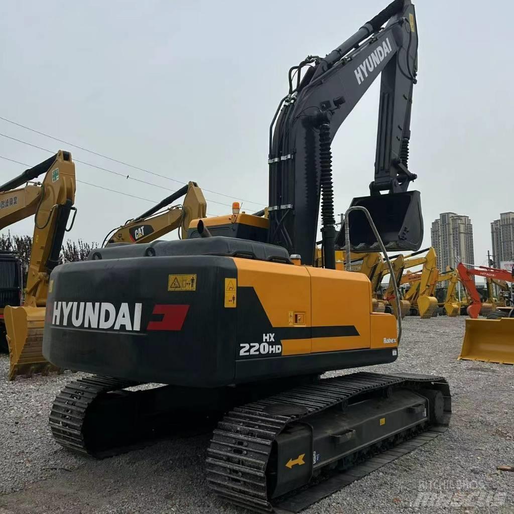Hyundai 220VS Kāpurķēžu ekskavatori