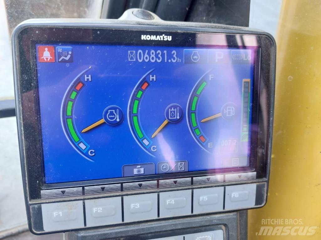 Komatsu PC210LC-10 Kāpurķēžu ekskavatori
