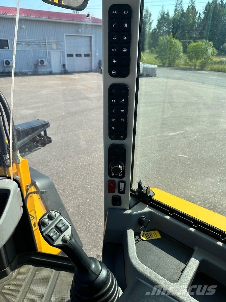 JCB 417 HT Iekrāvēji uz riteņiem