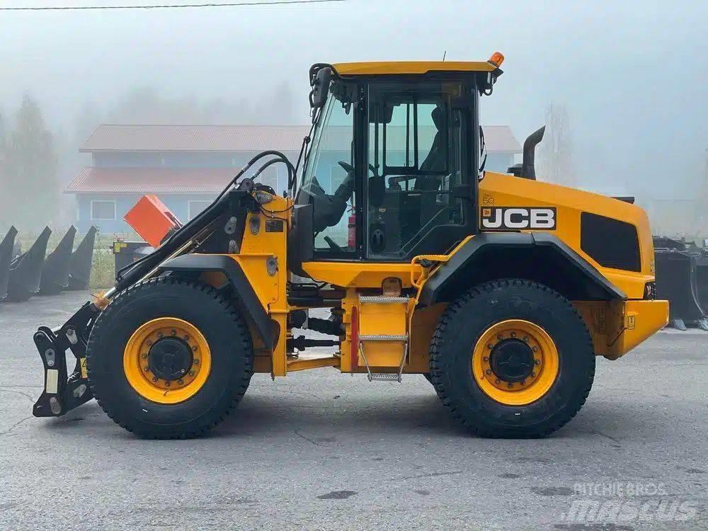JCB 417 HT Iekrāvēji uz riteņiem