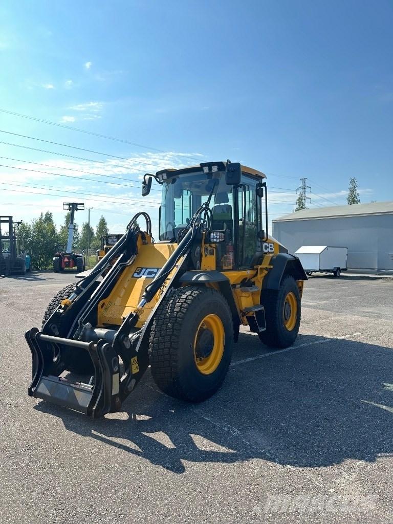 JCB 417 HT Iekrāvēji uz riteņiem