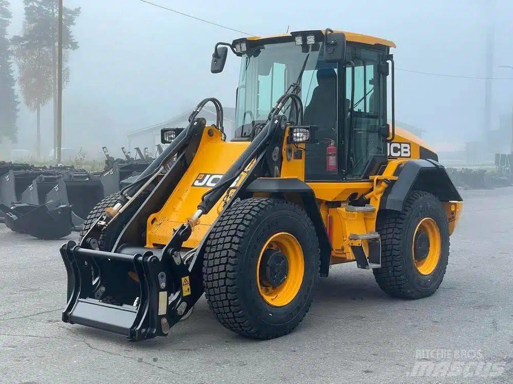 JCB 417 HT Iekrāvēji uz riteņiem
