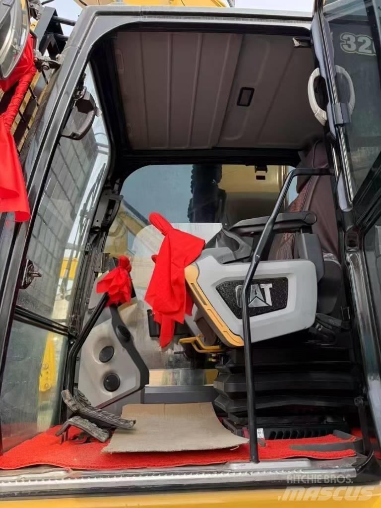 CAT 320GC Kāpurķēžu ekskavatori