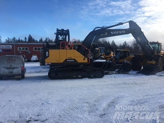 Volvo EC250EL Kāpurķēžu ekskavatori