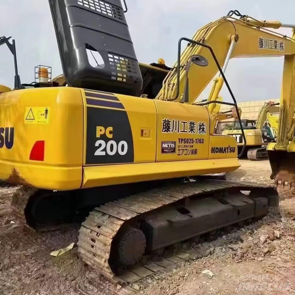 Komatsu PC 200 Kāpurķēžu ekskavatori