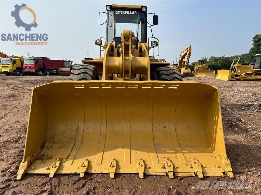 CAT 966F Iekrāvēji uz riteņiem