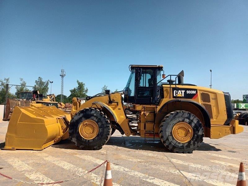 CAT 980 M Iekrāvēji uz riteņiem