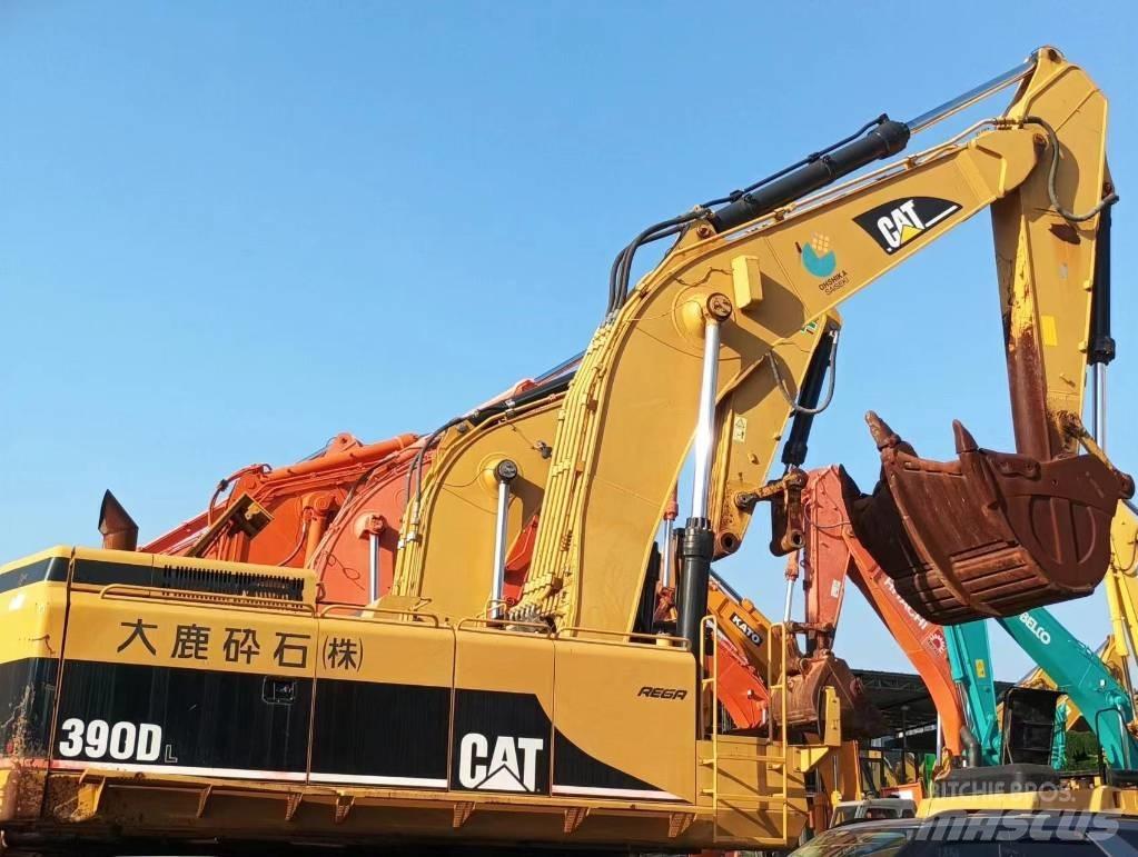 CAT CAT390DL Vidēja lieluma ekskavatori 7 t - 12 t