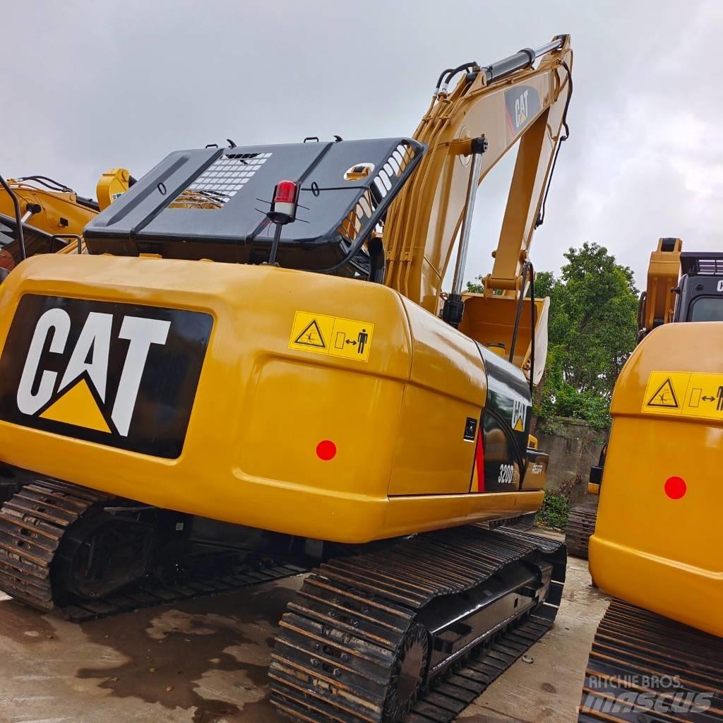 CAT 320 D Kāpurķēžu ekskavatori