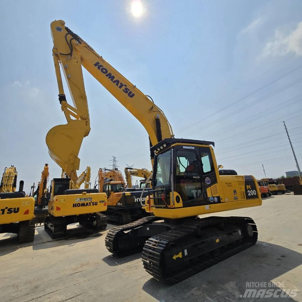 Komatsu PC 200-8 Kāpurķēžu ekskavatori