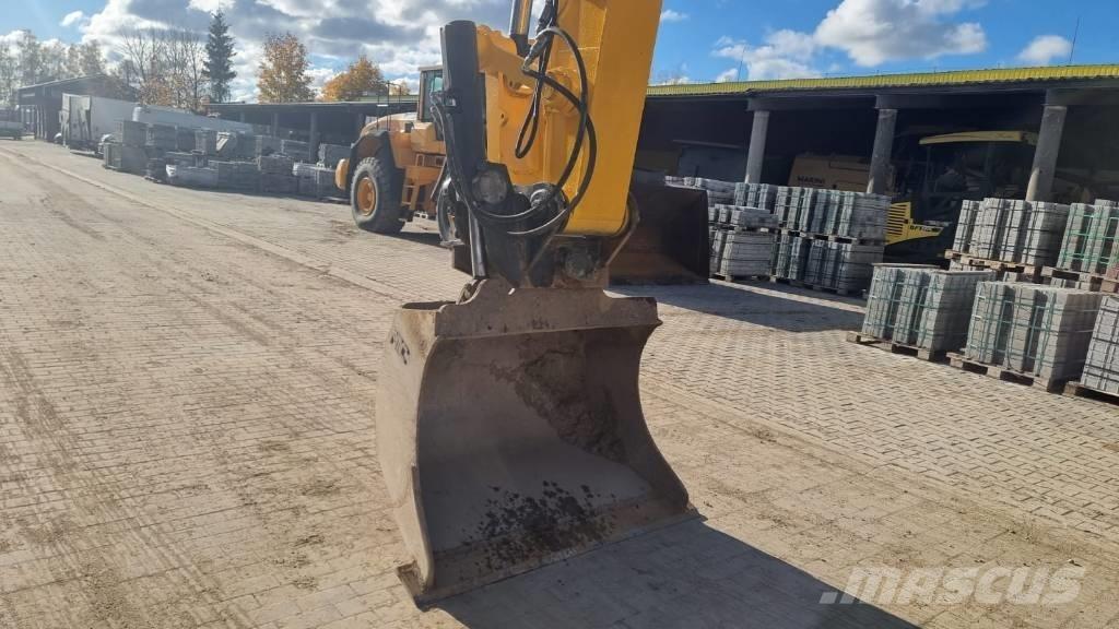 JCB JS 220 LC Kāpurķēžu ekskavatori