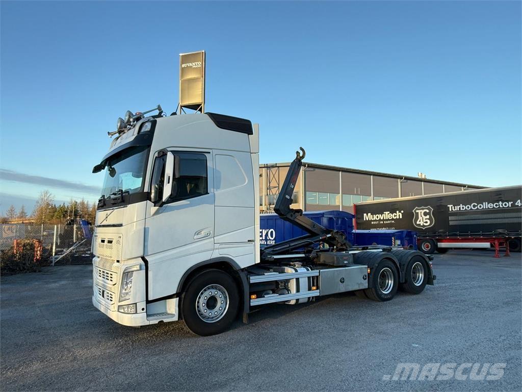 Volvo FH540 6x4 Treileri ar āķi