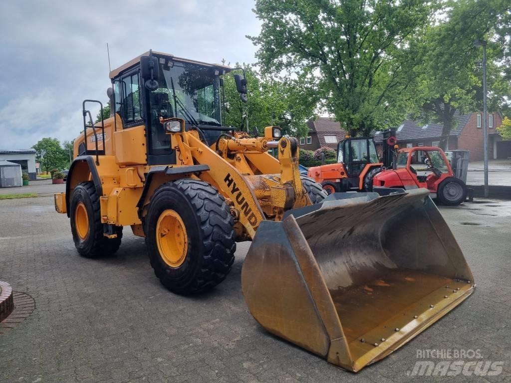 Hyundai HL 955 A Iekrāvēji uz riteņiem