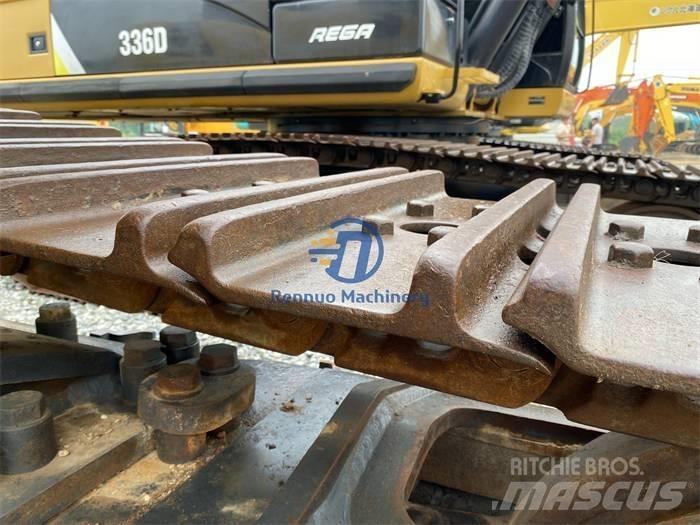Komatsu PC450-8 Kāpurķēžu ekskavatori