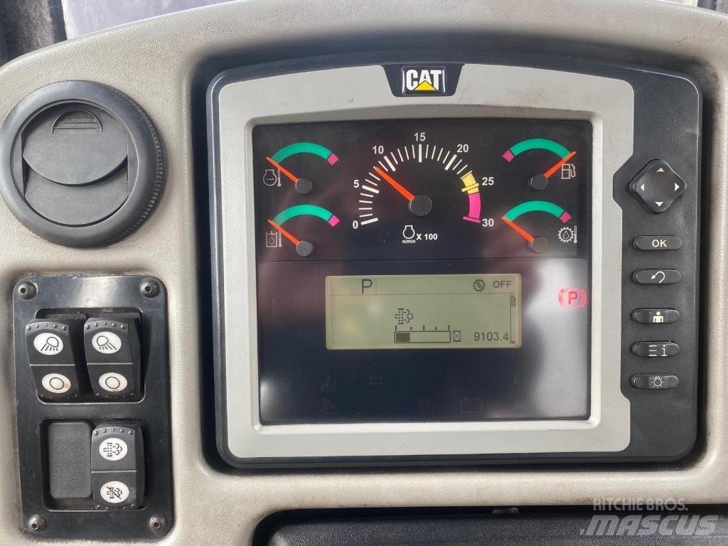CAT D 6 T LGP Kāpurķēžu buldozeri