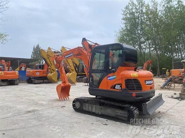 Doosan DX60 Mini ekskavatori < 7 t