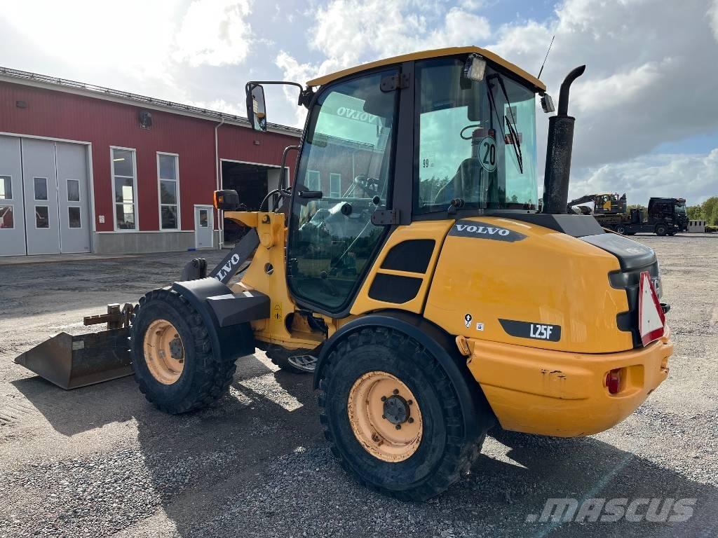 Volvo L 25 F Iekrāvēji uz riteņiem