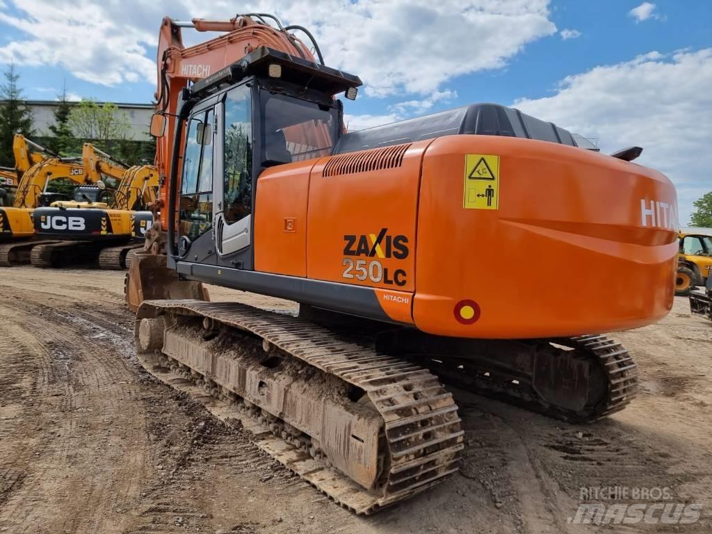 Hitachi ZX 250 LC-3 Kāpurķēžu ekskavatori