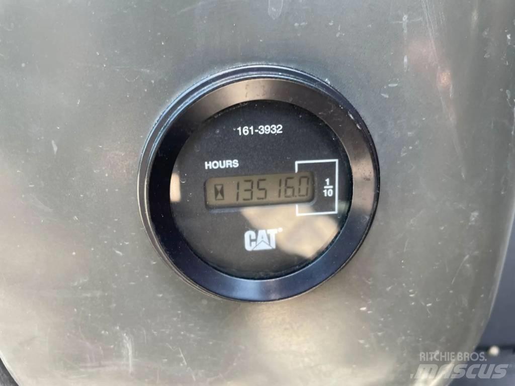 CAT 320D L Kāpurķēžu ekskavatori