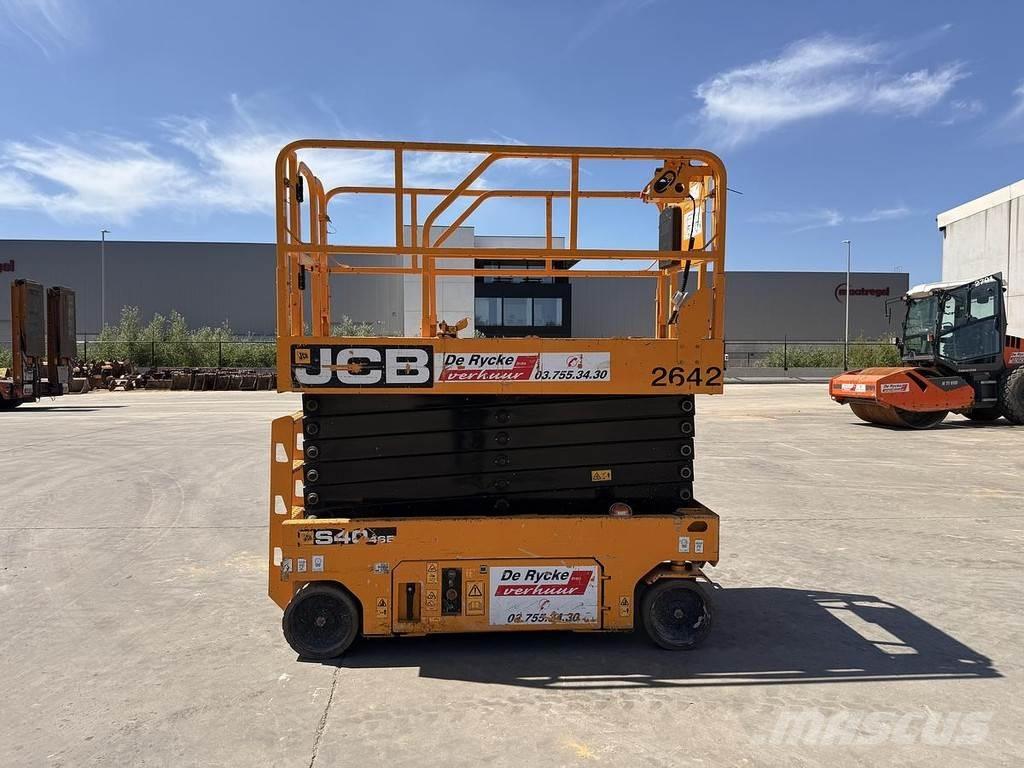 JCB S4046E Citi pacēlāji un platformas