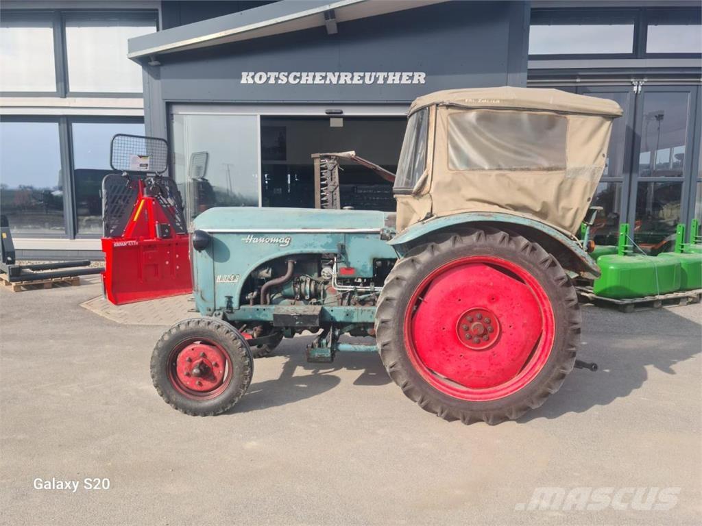 Hanomag R 324 SA Traktori