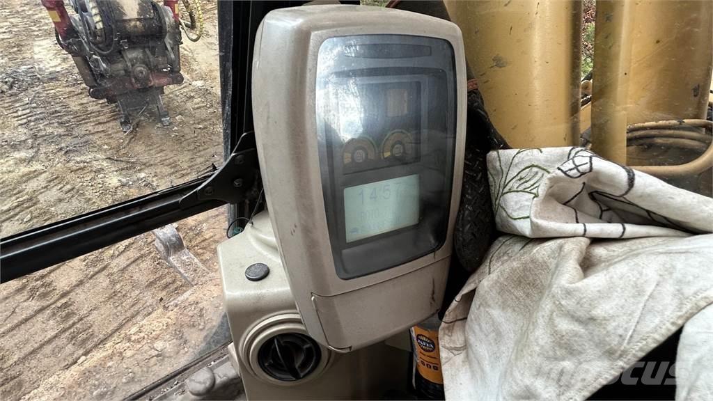 CAT 320C Kāpurķēžu ekskavatori