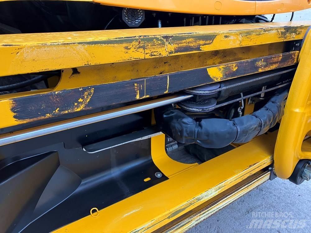 JCB 3CX Ekskavatori-iekrāvēji